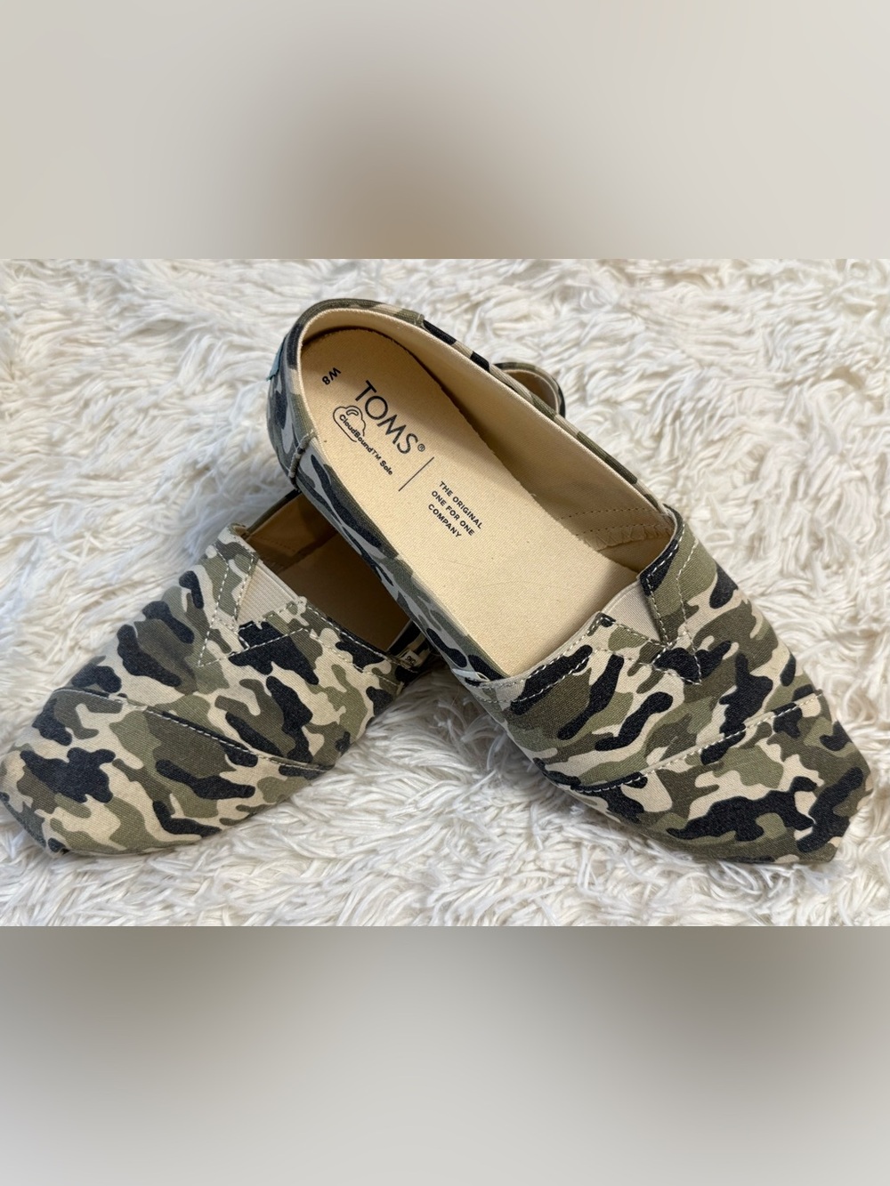 TOMS Women's Camouflage Canvas‎ Slip-On Flats - Green, Black, Tan